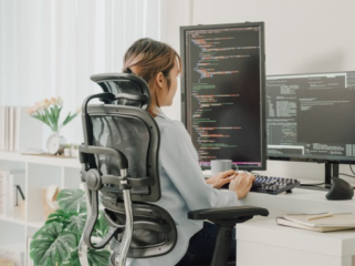 Ilustrasi kerja Foto: Getty Images/MTStock Studio