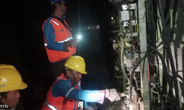 Pemutusan listrik di Pasar Bogor. (foto: ppj)