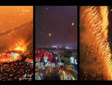 Pertunjukan atraksi drone dan kembang api di Liuyang, Kamis (2/10/2025) berubah petaka. Beberapa drone mengalami malfungsi dan terbakar di langit. Serpihan drone yang terbakar berjatuhan dan menghujani penonton. Insiden ini viral di media sosial.(Foto: X/@shanghaidail @AJEnglish @straits_times)