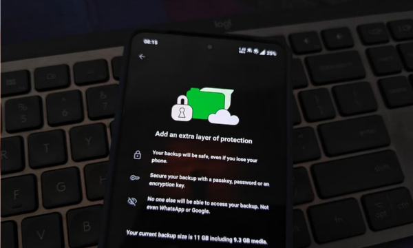 WhatsApp (WA) menambahkan fitur passkey untuk enkripsi end-to-end ke chat yang dicadangkan (backup) pengguna. (Foto: Lely Maulida)