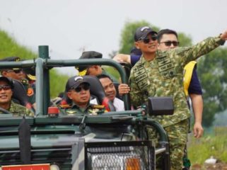 Panglima TNI Jenderal TNI Agus Subiyanto meninjau Pusat Pendidikan dan Latihan (Pusdiklat) Komando Pasukan Khusus (Kopassus) di Batujajar, Jawa Barat, pada Jumat (24/10/2025), (foto: puspen TNI)