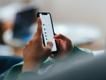 Konten Negatif Tak Turun? WhatsApp, Telegram, Discord Bisa Diblokir. (Foto: Getty Images/miniseries)