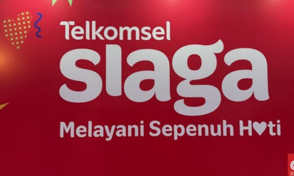 Telkomsel antisipasi lonjakan trafik Natal dan Tahun Baru 2025 dengan optimasi jaringan berbasis AI. Diperkirakan trafik data meningkat 17,9%. (Foto: CNN Indonesia/Loamy N)