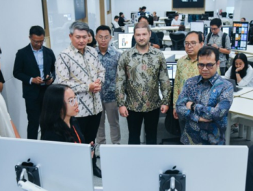 Wamen Komdigi Tinjau Apple Developer Academy Bali, Dorong Talenta Global (Foto: Pey HS/Komdigi)