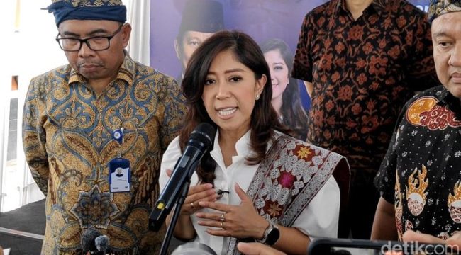 Foto: Menteri Komunikasi dan Digital (Menkomdigi) Meutya Hafid saat ditemui di Abiansemal, Badung, Bali, Minggu (2/11/2025). (Foto: Agus Eka/detikBali)