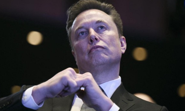 Elon Musk mengkritik perlombaan reaktor fusi nuklir, menyebut Matahari sebagai sumber energi gratis. (Foto: AFP/BRENDAN SMIALOWSKI)