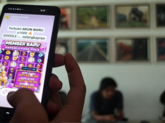 GoPay berkomitmen memberantas judi online di Indonesia melalui kampanye Judi Pasti Rugi. Kerja sama dengan pemerintah berhasil turunkan transaksi judi 57%. (Foto: ANTARA FOTO/YULIUS SATRIA WIJAYA)