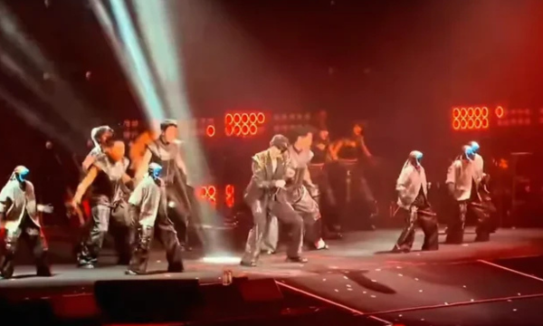 Naik Level! Robot Humanoid Jadi Penari Latar Penyanyi Top China Foto: TikTok