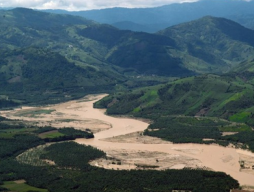 Netizen Pakai Google Earth Ungkap Hutan Gundul & Tambang Ilegal Bikin Banjir (Foto: ANTARA FOTO/Galih Pradipta)