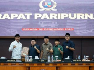 Rapat paripurna perpanjangan TPAS Galuga. (foto: hmp)