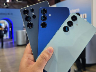 Samsung resmi merilis ponsel flagship terbarunya, Galaxy S25 series pada Kamis (23/1/2025) dini hari waktu Indonesia. Ada tiga ponsel yang diperkenalkan yaitu Samsung Galaxy S25 reguler, Galaxy S25 Plus, dan Galaxy S25 Ultra. (KOMPAS.com/GALUH PUTRI RIYANTO)