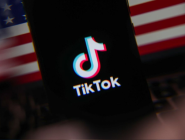 Trump umumkan kesepakatan awal dengan China soal divestasi TikTok. Langkah ini menjaga operasional TikTok tetap berjalan di Amerika Serikat.(Foto: NurPhoto)