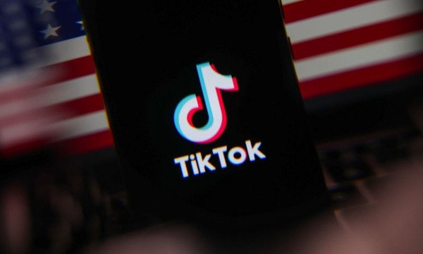 Trump umumkan kesepakatan awal dengan China soal divestasi TikTok. Langkah ini menjaga operasional TikTok tetap berjalan di Amerika Serikat.(Foto: NurPhoto)