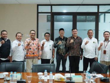 Anggota DPRD Kota Bogor rapat dengan perumda ppj. (foto: hmp)