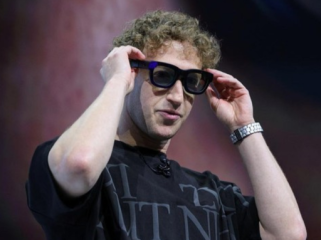 CEO Meta Mark Zuckerberg memberikan kesaksian dalam gugatan yang mempertanyakan apakah platform media sosial (medsos) milik Meta secara sengaja membuat kecanduan dan merugikan anak-anak. (Foto: REUTERS/Manuel Orbegozo)