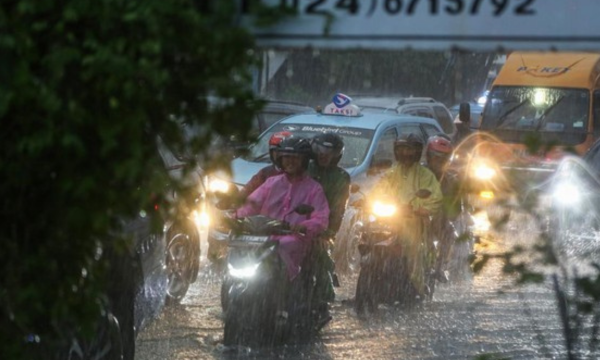 Berbagai wilayah di Indonesia diperkirakan BMKG bakal mengalami hujan lebat pada awal Ramadan. (Foto: ANTARA FOTO/Makna Zaezar)