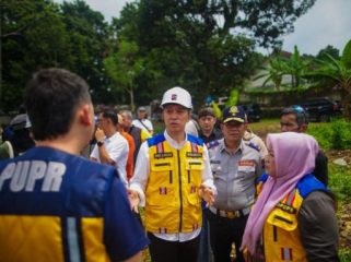 Wali Kota Bogor Dedie A Rachim pastikan mulai Senin(23/2/2026) jalan batutulis trase baru mulai digarap. (foto: kominfo)
