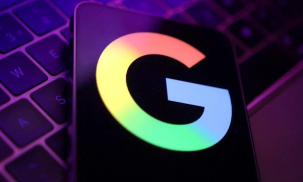 Ilustrasi. Google menyinggung tenggat waktu penyesuaian bagi platform untuk penerapan PP Tunas adalah Maret 2027, berbeda dengan Komdigi yang memberikan masa peralihan selama satu tahun. (Foto: REUTERS/Dado Ruvic)