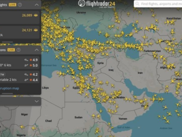 Serangan udara Israel dan AS ke wilayah Iran sejak Sabtu (28/2), membuat wilayah udara negara tersebut kosong melompong dari penerbangan pesawat sipil. (Foto: Flightradar24)