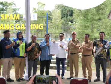 Tirta Pakuan terima sertifikasi halal. (foto: ist)