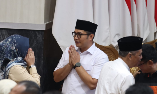 ketua dprd kabupaten bogor sastra winara. (foto: ist)