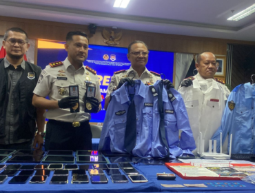 plt dirjenim Yuldi Yusman, kakanwil ditjenim jabar Jaya Saputra, dan korfung komunikasi publik ditjenim Achmad Nur Saleh. (foto: imigrasibogor)