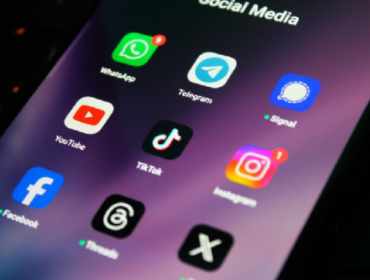 Nudge Technique di Balik Tombol 'Next': Pakar Peringatkan Risiko bagi Anak (Foto: Shutterstock)