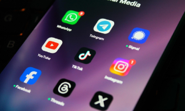 Nudge Technique di Balik Tombol 'Next': Pakar Peringatkan Risiko bagi Anak (Foto: Shutterstock)