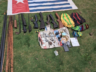 Senjata yang diamankan TNI (foto puspen tni)