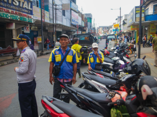 parkir sisi kanan di Jalan Suryakencana Bogor (foto; kominfo kota bogor)