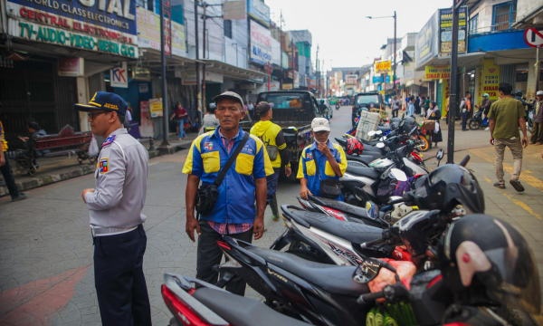 parkir sisi kanan di Jalan Suryakencana Bogor (foto; kominfo kota bogor)