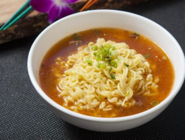 Ilustrasi. Makanan tinggi natrium berisiko tingkatkan penyakit jantung. (Foto: iStockphoto/whitewish)