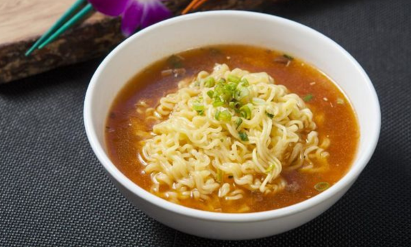 Ilustrasi. Makanan tinggi natrium berisiko tingkatkan penyakit jantung. (Foto: iStockphoto/whitewish)