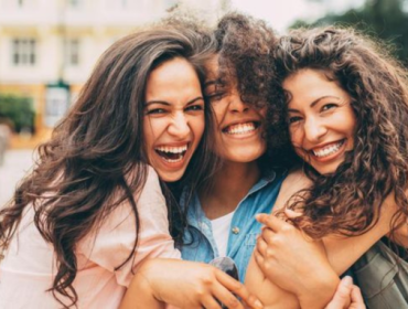 Ilustrasi. Fenomena 'beauty privilege' diam-diam hadir dalam kehidupan sehari-hari, kala orang yang dianggap 'menarik' mendapatkan perlakuan yang lebih baik. (Foto: iStock/filadendron)