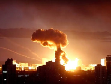 Ledakan akibat rudal Oreshnik di Kyiv, Ukraina (Foto: Reuters)