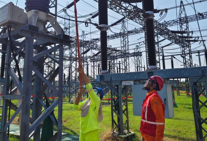
					Dari Gardu Induk untuk Negeri, Kisah Srikandi PLN UPT Cirebon Menginspirasi di Hari Kartin