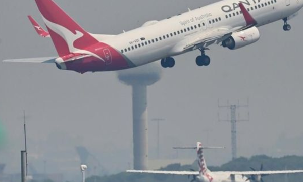 Ilustrasi pesawat maskapai asal Australia, Qantas. (Foto: AFP Photo/Peter Parks)