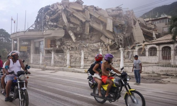 Empat gempa dahsyat mengguncang Venezuela, Jepang, dan AS dalam 
waktu berdekatan. (Foto: REUTERS/Maxwell Briceno)
