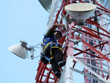 Ilustrasi jaringan internet yang dipancarkan dari BTS operator seluler. 
(Foto: Tripa Ramadhan)
