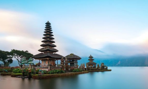 Ilustrasi. Enam WNA dideportasi dari Bali oleh Rumah Detensi Imigrasi 
Denpasar setelah terbukti melanggar aturan keimigrasian dan ketertiban 
umum. (Foto: iStockphoto/Tanarch)