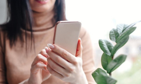 Peringkat Kecepatan Internet Indonesia di Dunia Terbaru Anjlok
(Foto: Getty Images/helenaak)

