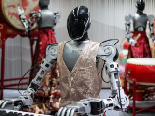 Robot Humanoid China Diramal Makin Laris dan Kuasai Dunia
(Foto: REUTERS/Maxim Shemetov)
