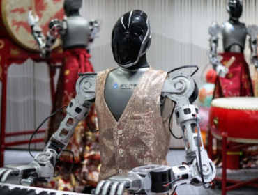 Robot Humanoid China Diramal Makin Laris dan Kuasai Dunia
(Foto: REUTERS/Maxim Shemetov)
