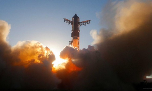 Saham SpaceX terus mengalami penurunan pasca euforia IPO usai. (Foto: 
REUTERS/Steve Nesius)