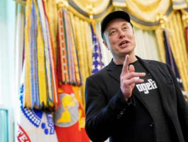 SpaceX Mau Mega IPO, Kekayaan Elon Musk Makin Nggak Ngotak
(Foto: REUTERS/Nathan Howard)
