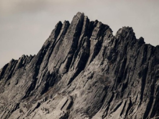 Es abadi di Puncak Jaya, Papua terancam hilang sepenuhnya pada akhir 
2026 atau awal 2027. (Foto: Istockphoto/Gr8ph1cs)
