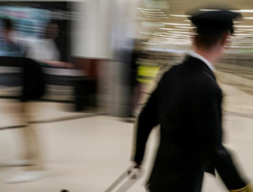 Factory Reset Ponsel di Bandara, Malah Dibawa ke Pengadilan. Ilustrasi bandara. (Foto: REUTERS/Carlos Barria)