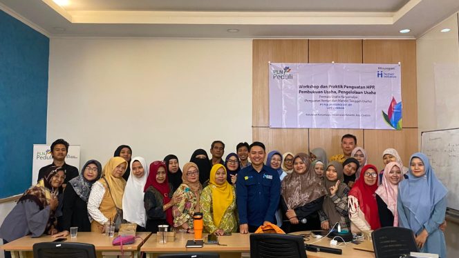 
					PLN UPT Cirebon Perkuat Ekonomi Lokal Lewat Program TJSL Permata Usaha Karyamulya
