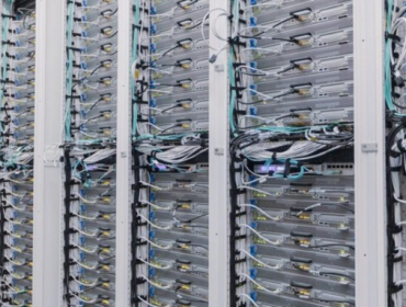 Ilustrasi data center. Rencana Inggris mempercepat pembangunan data 
center untuk menopang pertumbuhan AI berisiko memicu krisis air. (Foto: 
Microsoft)
