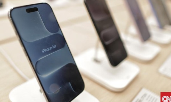 Ilustrasi. Kelompok ransomware World Leaks membocorkan data sensitif 
iPhone 18 Pro, termasuk komponen, pemasok, serta foto-foto uji produk. 
(Foto: CNN Indonesia/Adhi Wicaksono)
